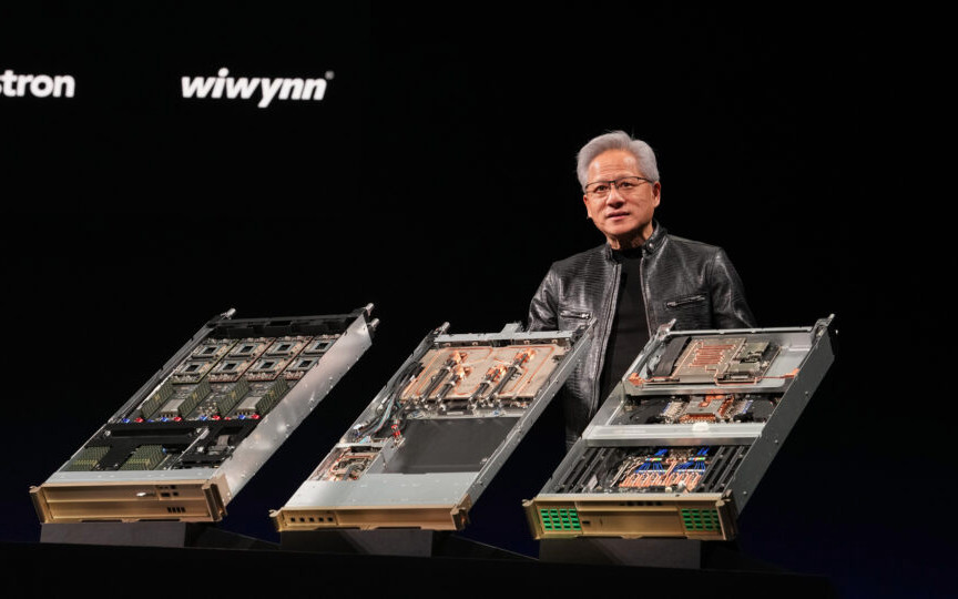Giám đốc điều hành Nvidia, ông Jensen Huang khẳng định những rủi ro liên quan đến AI tự hành có thể được giải quyết bằng các giải pháp kỹ thuật. (Ảnh: blogs.nvidia.com)